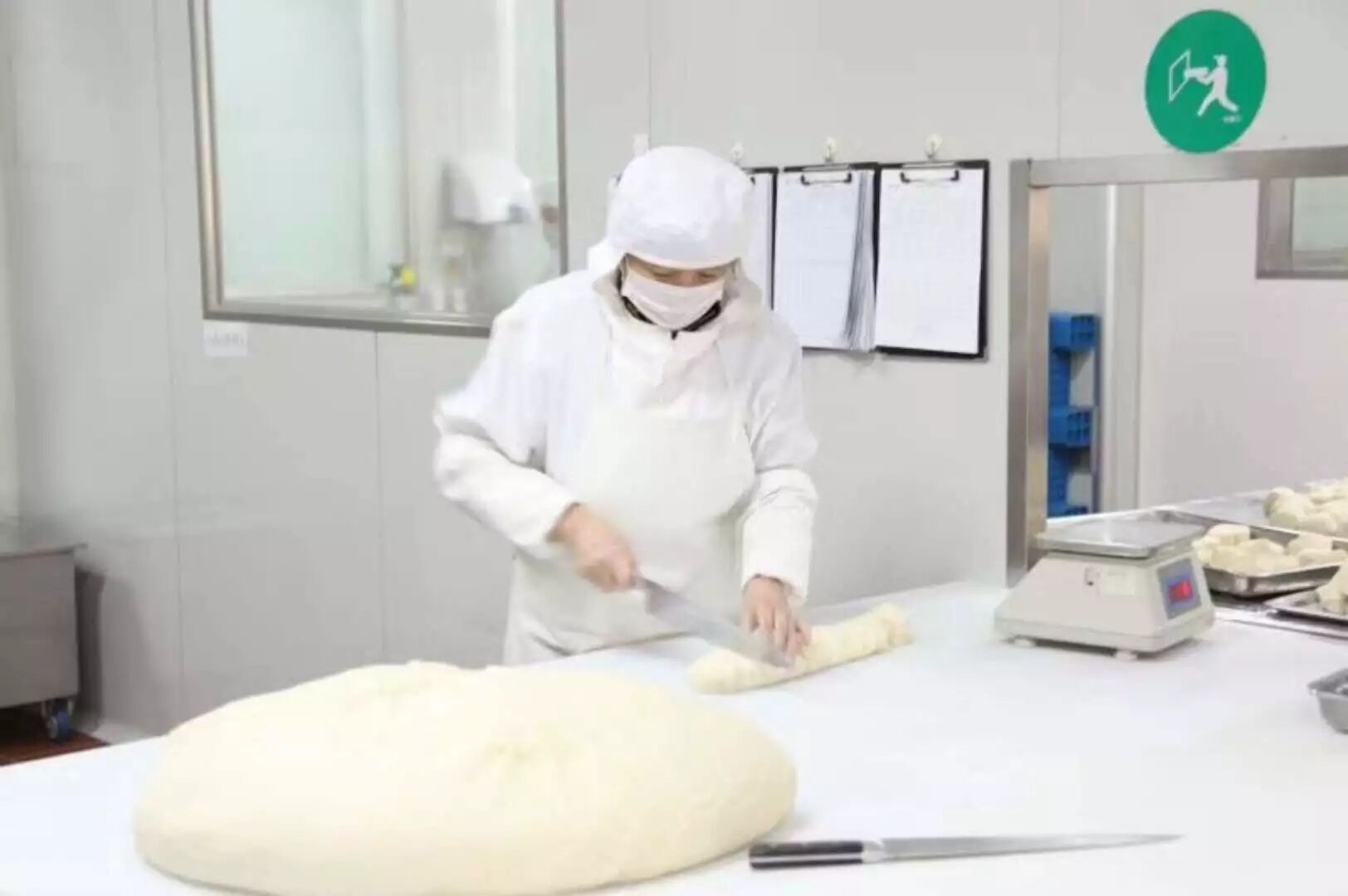 千彩食品生产车间作业现场